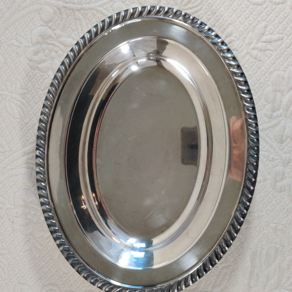Vintage Oval Scalloped Edge Serving Dish - Picture 2 of 11